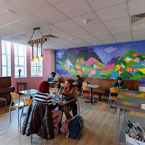 Hostelle - Women Only Albergue